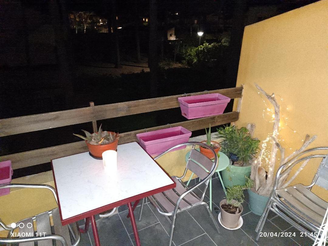 Studio Au Cap D'Agde Dans Les Pinedes Bagian luar foto